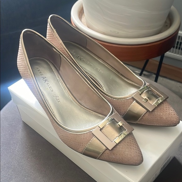 Anne Klein Shoes - Anne Klein Taupe AK7MENI iflex Kitten Heels Women's 8 New In Box Classic y2k